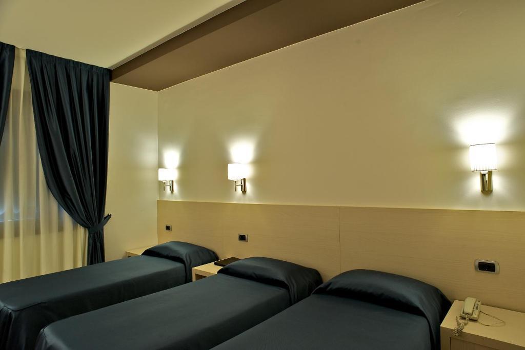 Sam Hotel Monfalcone Room photo